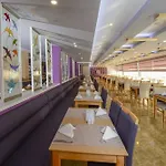 Sandy Hotel 4*